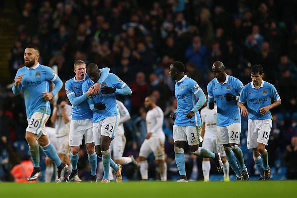 Il Manchester City festeggia il gol di Yaya Toure Premier League