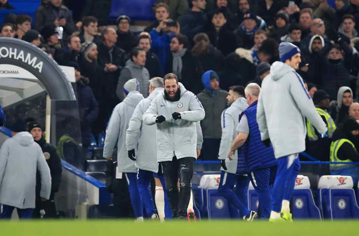 Higuain Sarri Chelsea