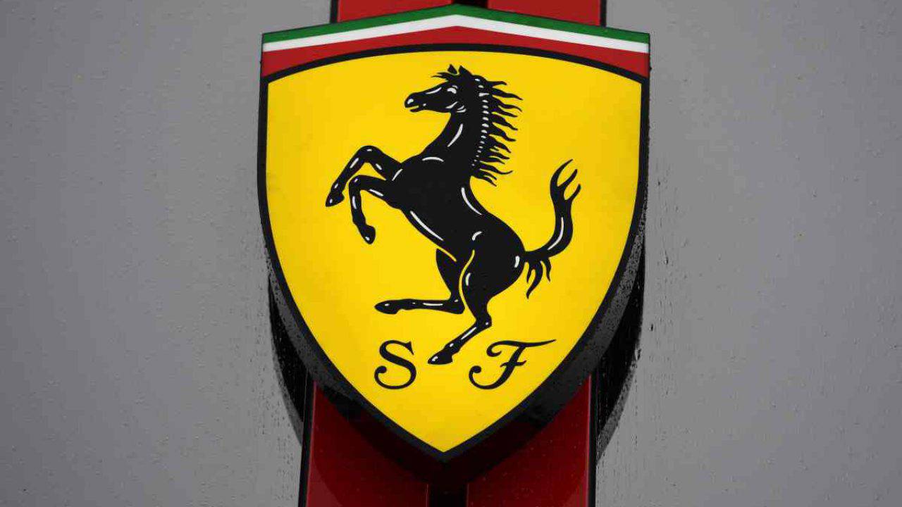 Adesivo Squadra Ferrari