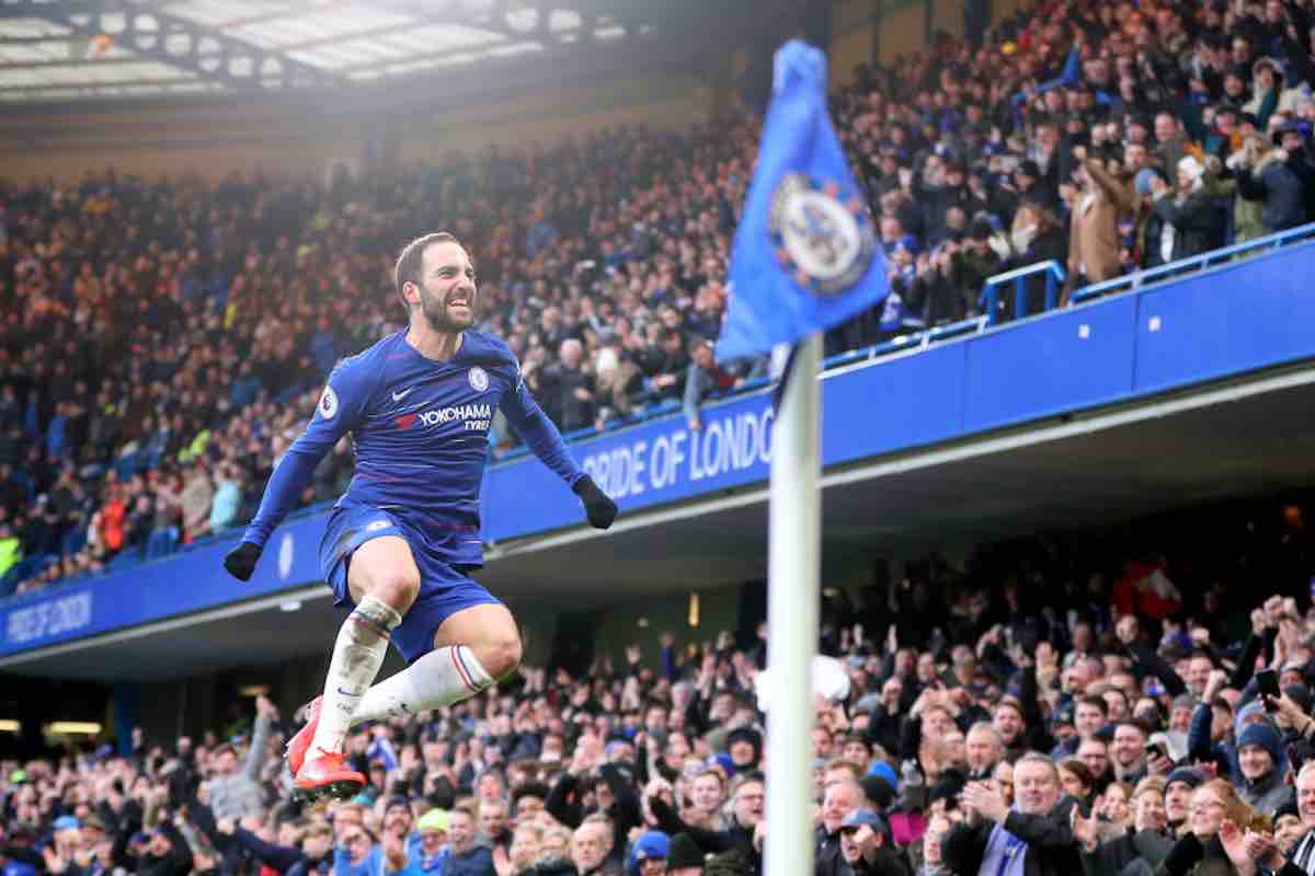 Higuain, doppietta in Chelsea-Huddersfield