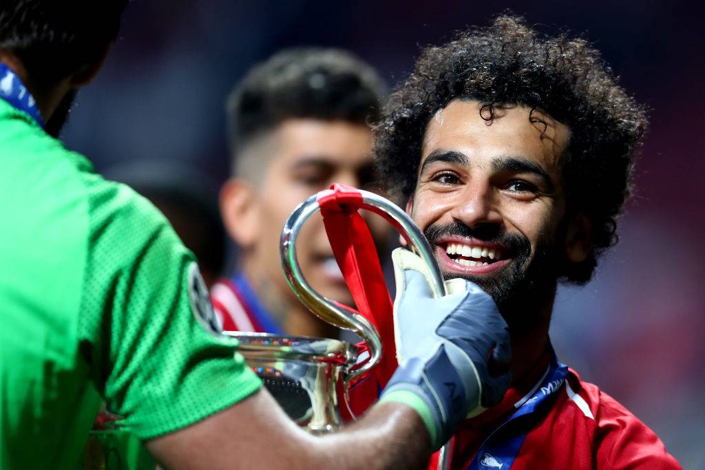 Salah sorride insieme ad Alisson