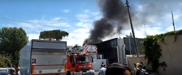 incendio nella sede Sky di Roma