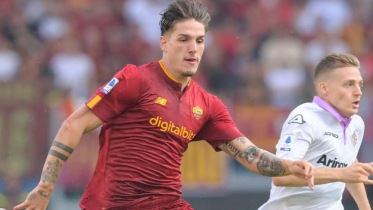 Zaniolo con la maglia della Roma