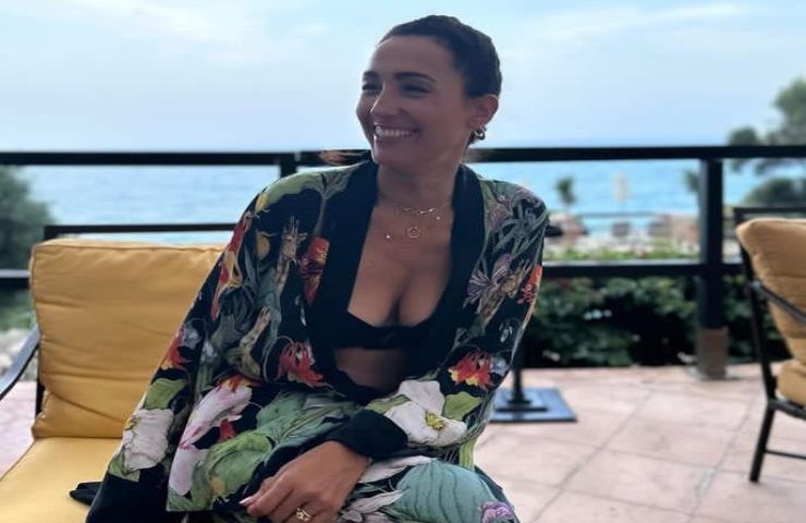 Caterina Balivo, maxi scollatura