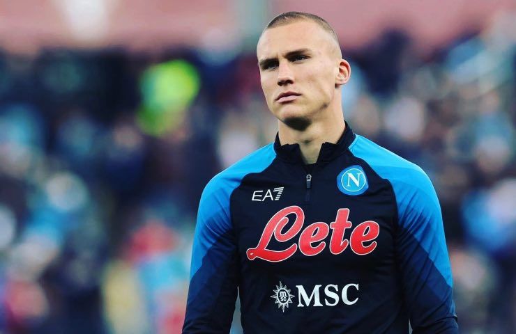 Calciomercato Napoli Ostigard più soldi scambio Serie A