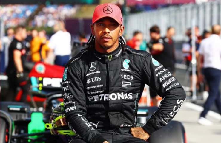 Lewis Hamilton annuncio assurdo diretta tv notizia