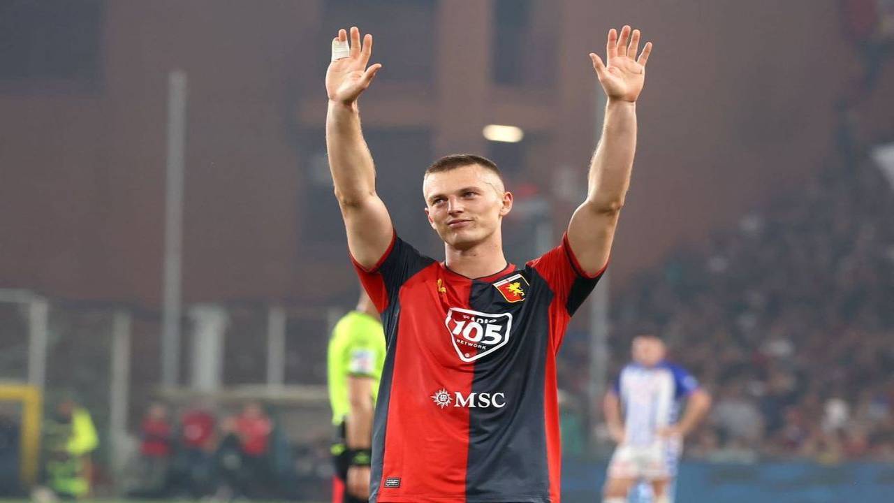 Genoa Albert Gudmundsson seguito varie società