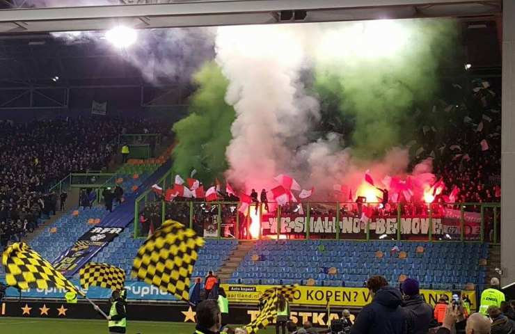 Vitesse Feyenoord invasione campo Olanda