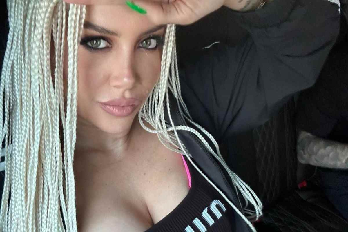 Wanda Nara glutei foto