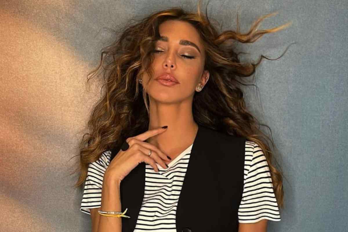 Belen Rodriguez scollatura