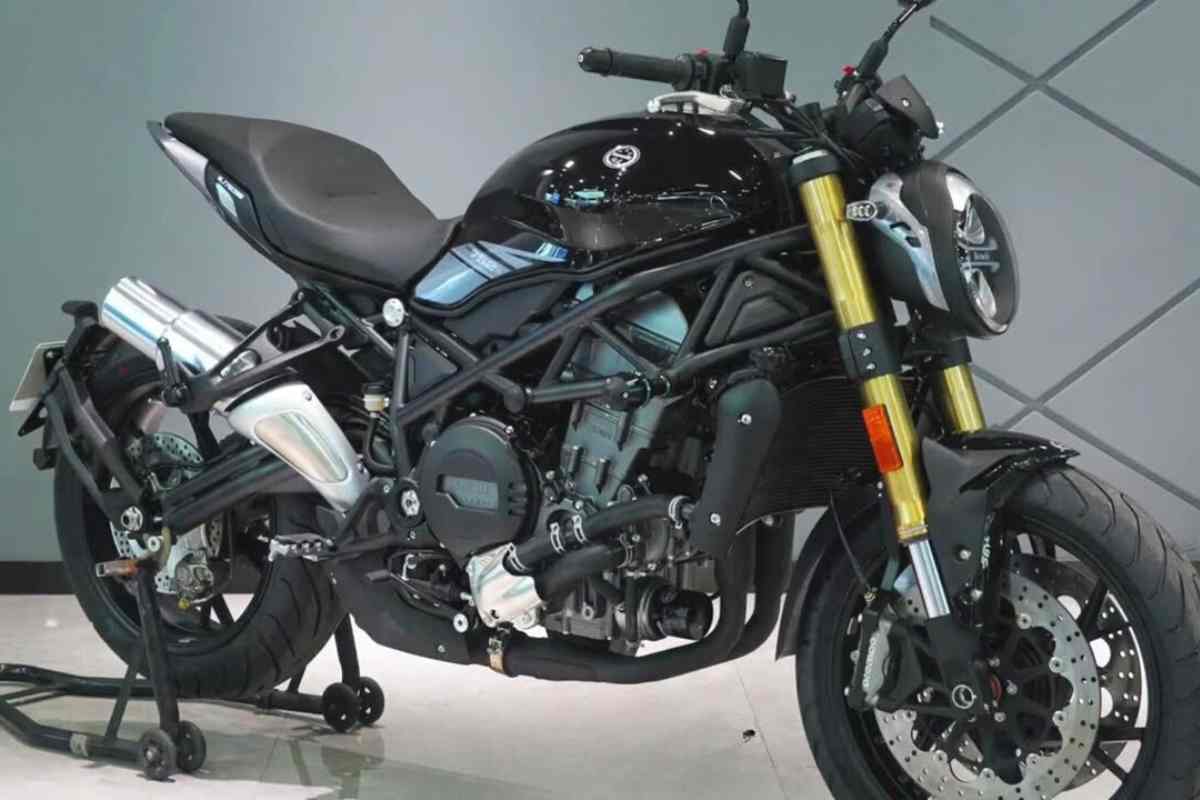 Benelli 902 S in Italia in inverno, qual è il prezzo