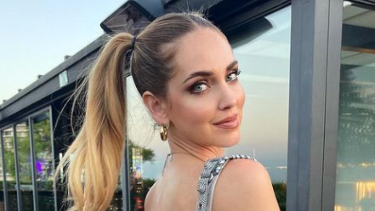 Chiara Ferragni Senza Veli Da Impazzire In Camera Da Letto Solo Lo Slip Evita La Censura Foto