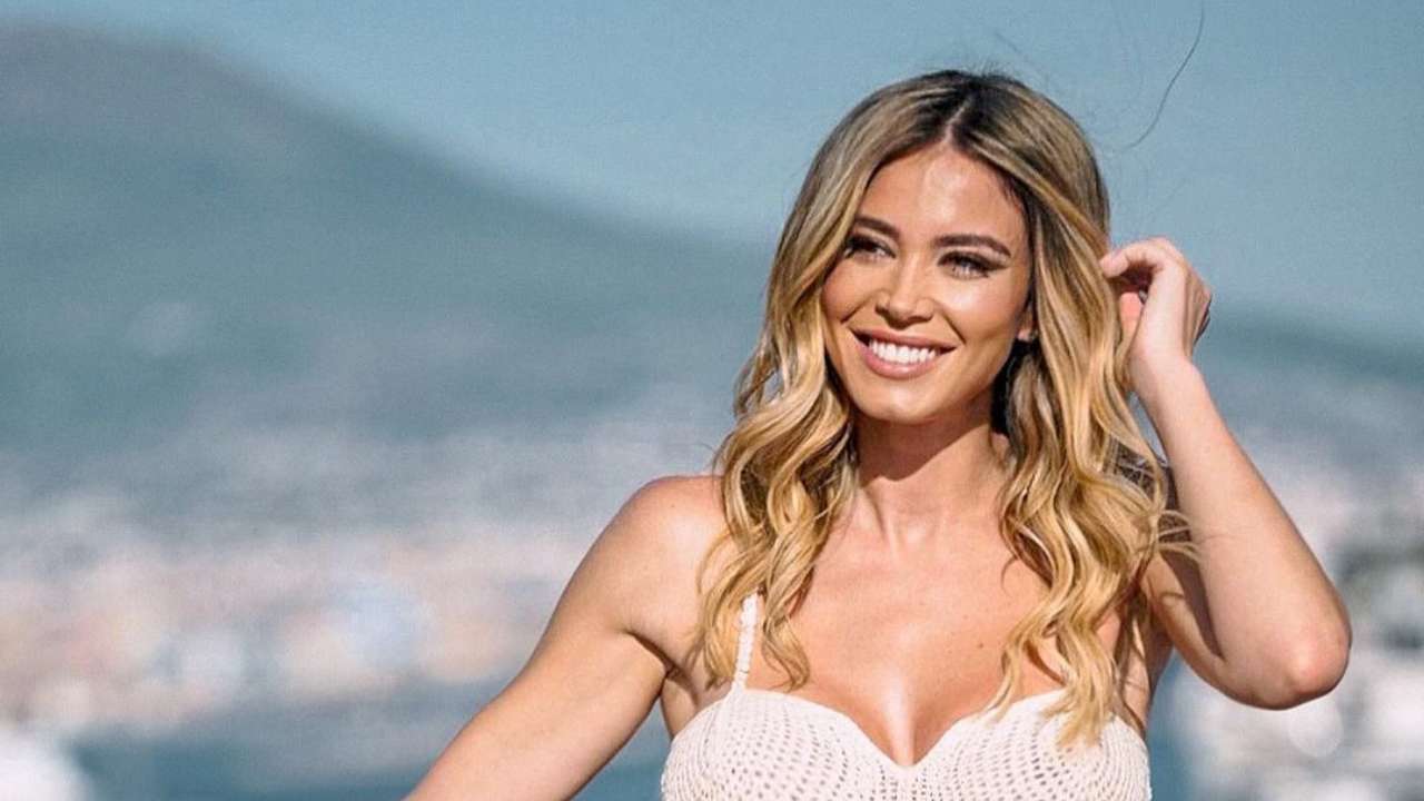 Diletta Leotta scollatura dall'alto