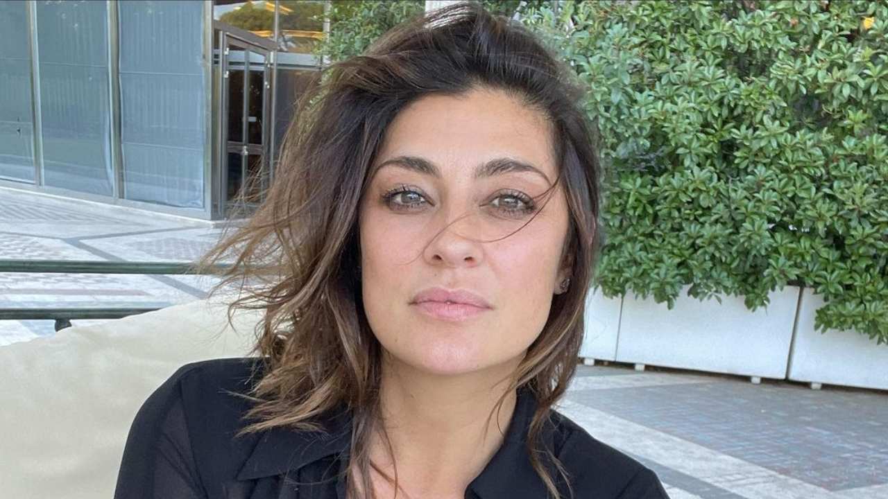 Elisa Isoardi scollatura indimenticabile