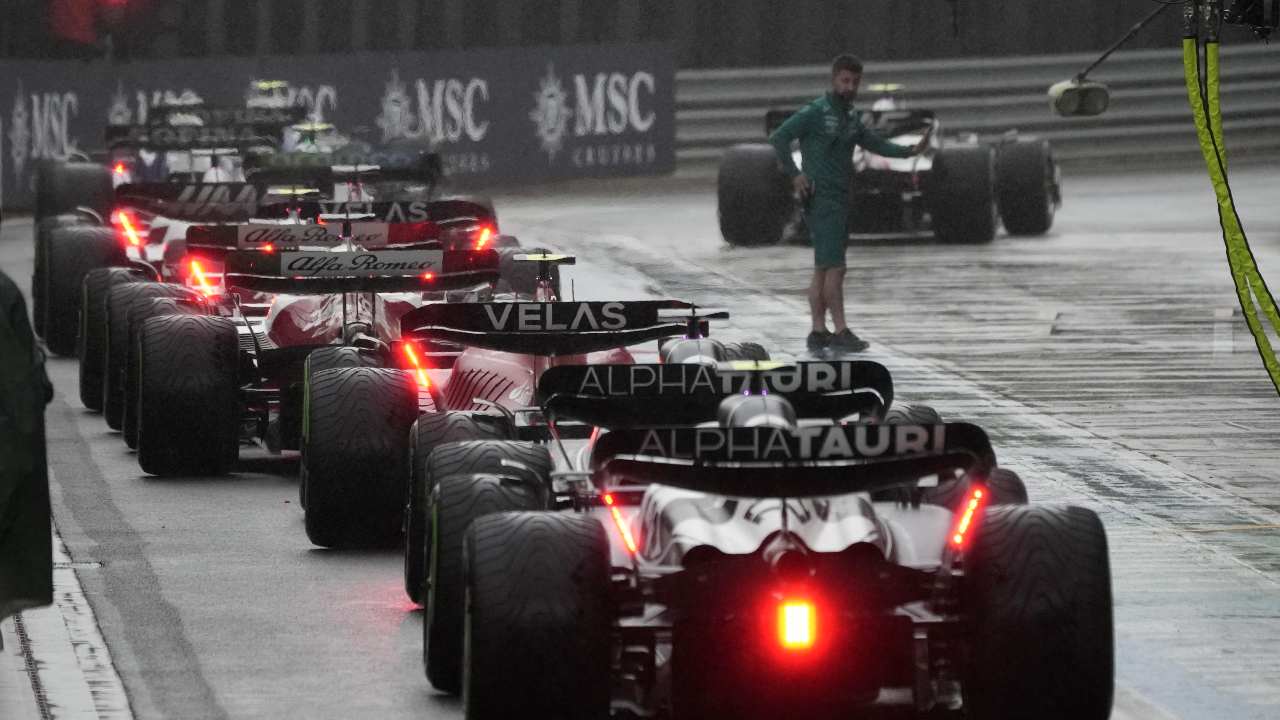 Formula 1 gara sospesa Silverstone motivo