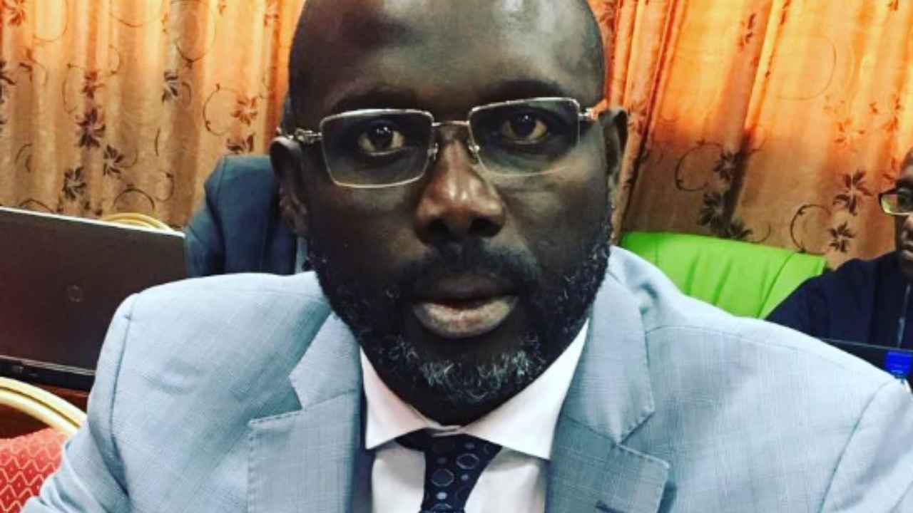 George Weah ritorno in campo video virale