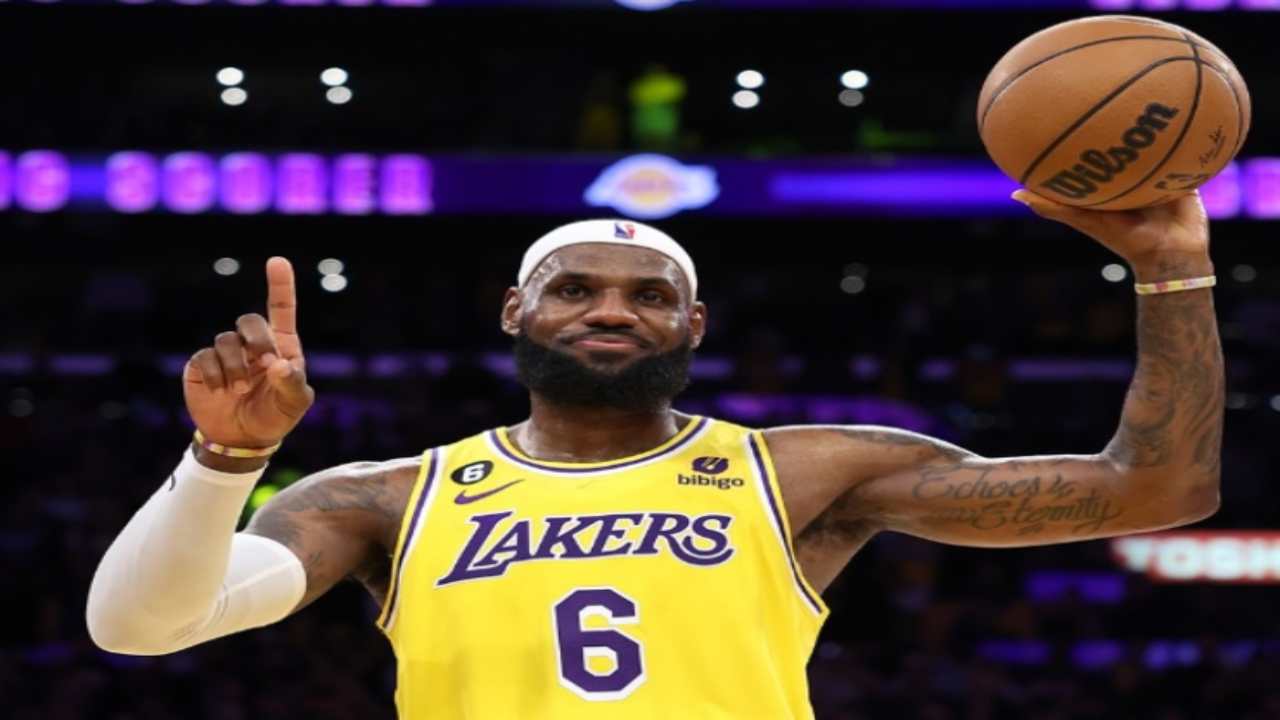 Lebron Lakers infortunio