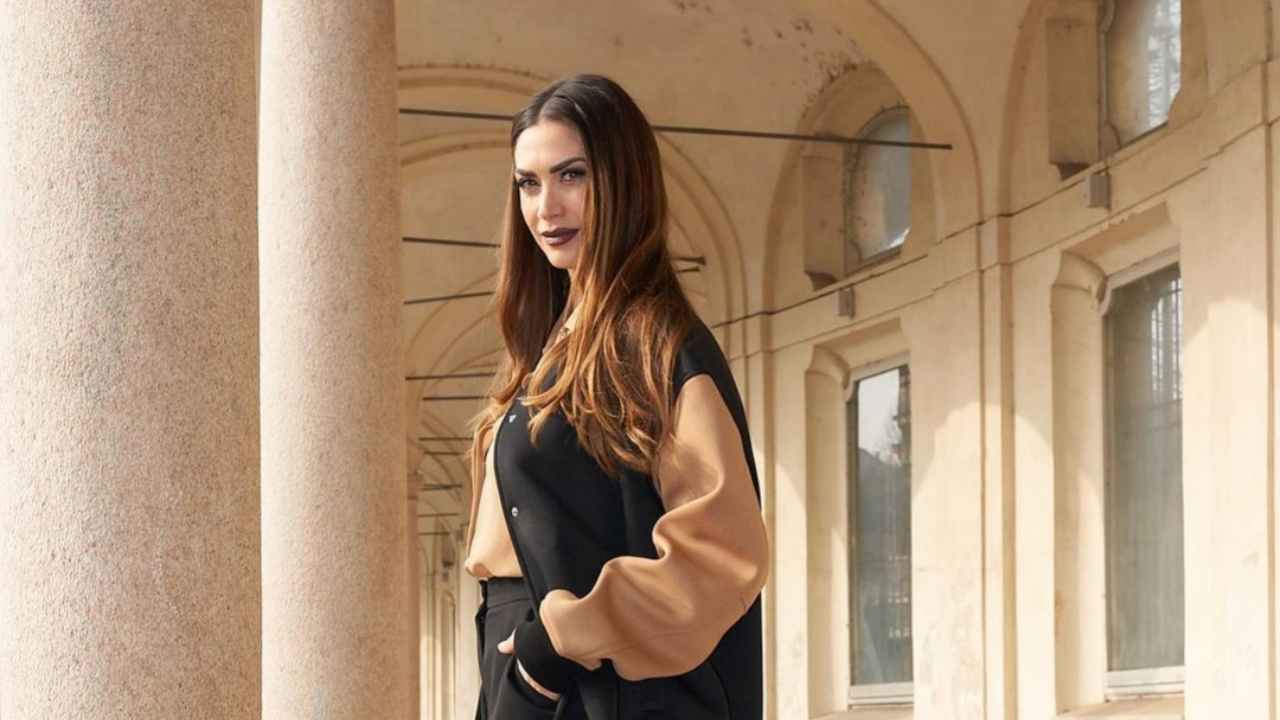 Melissa Satta fondoschiena angolazione