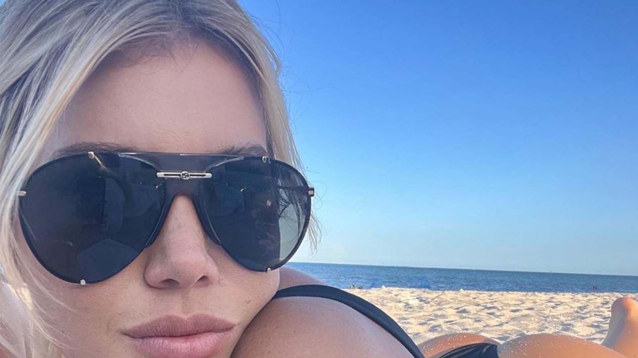 Wanda Nara scopre davanzale barca