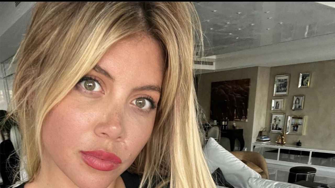 Wanda Nara video niente reggiseno